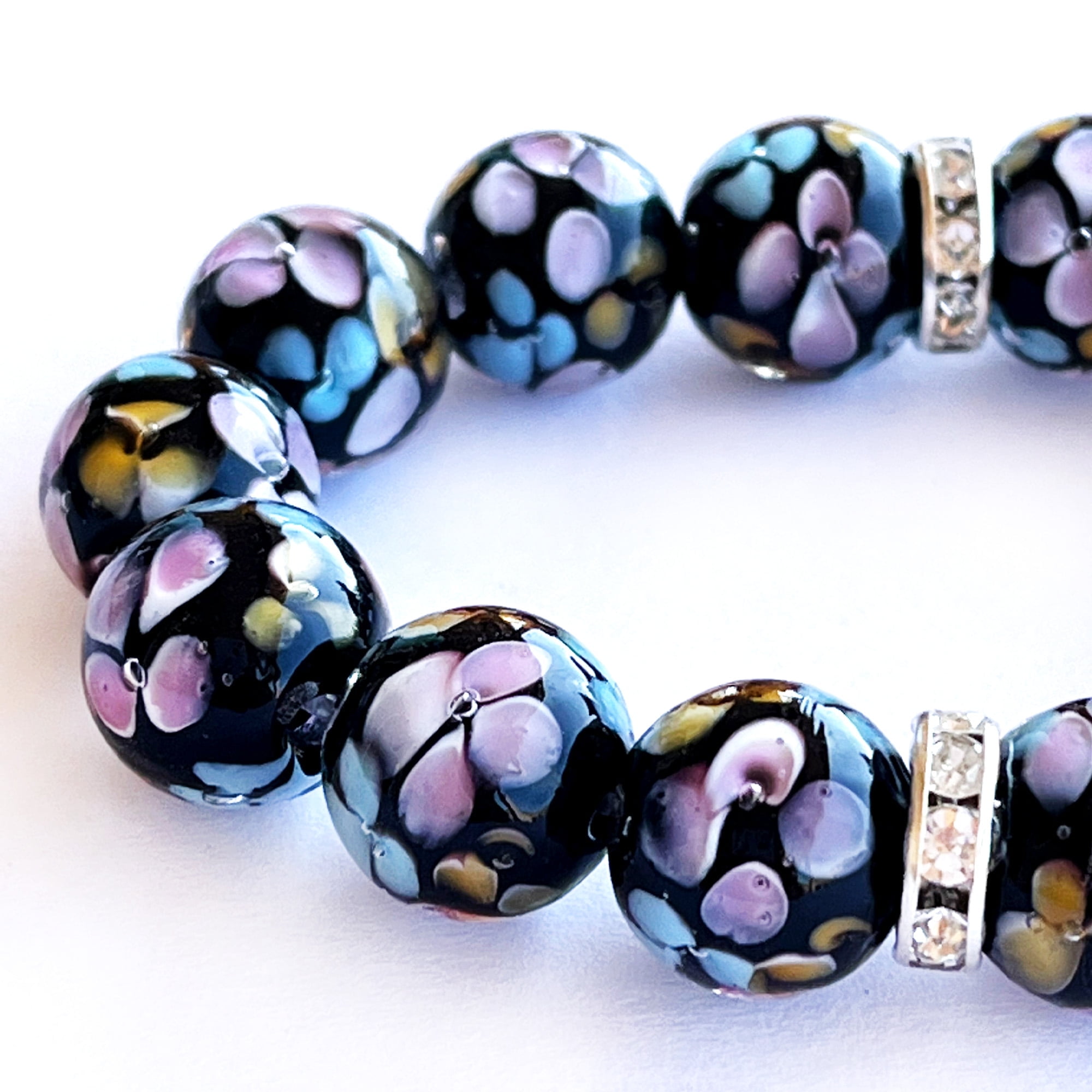 Artsy Crafts 20 Pcs 12mm Lily Flower Glass Beads, European Lampwork Murano Glass Beads for Jewelry Making (Black)